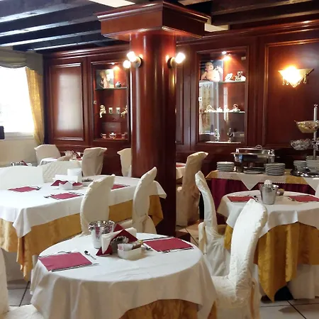 Отель Corte Estense 4*